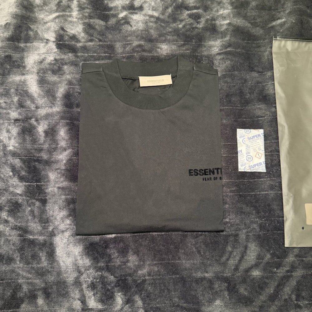 Fear of God Essentials Black T-Shirt BNWT Authentic ✅ - Picture 9 of 9